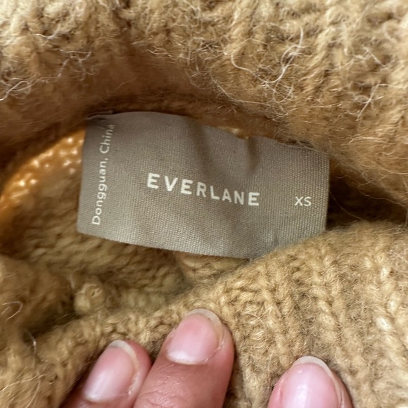 Everlane Tan Checkered Turtleneck Sweater - Picture 2 of 7